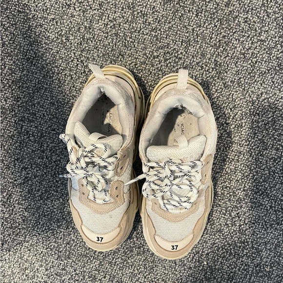 For Sale: Balenciaga Triple S Sneakers - Beige, Size 39 - Picture 5 of 11